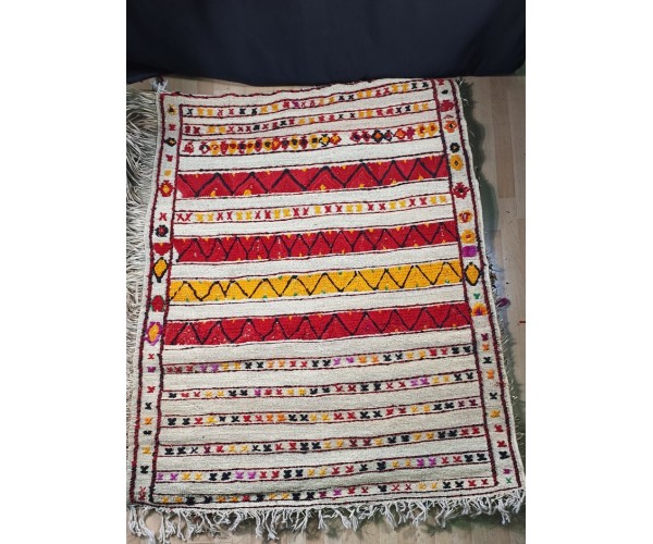 Alfombra marroquí de Rafia con lana bordada Tannahout