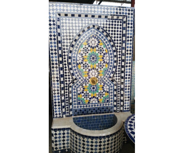 Fuente de mosaico árabe Azules