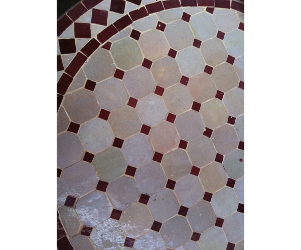 Mesa de mosaico beige y roja