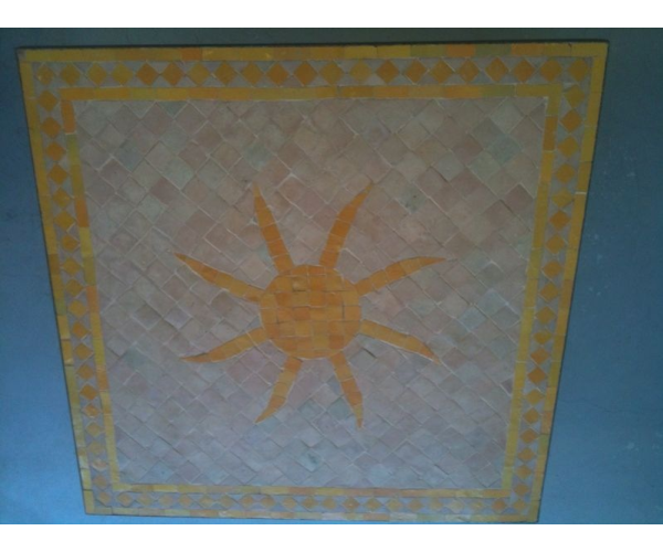 mesa mosaico sol amarillo