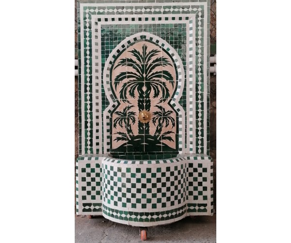 Fuente de mosaico palmera verde